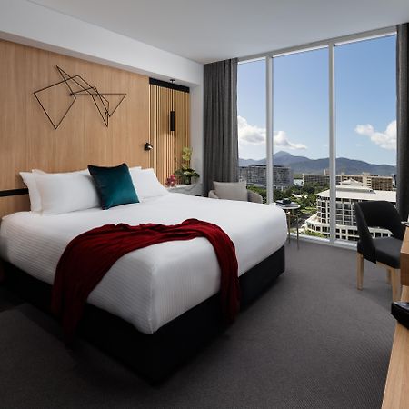 Crystalbrook Bailey Hotel Cairns Exterior photo A room at the Hotel