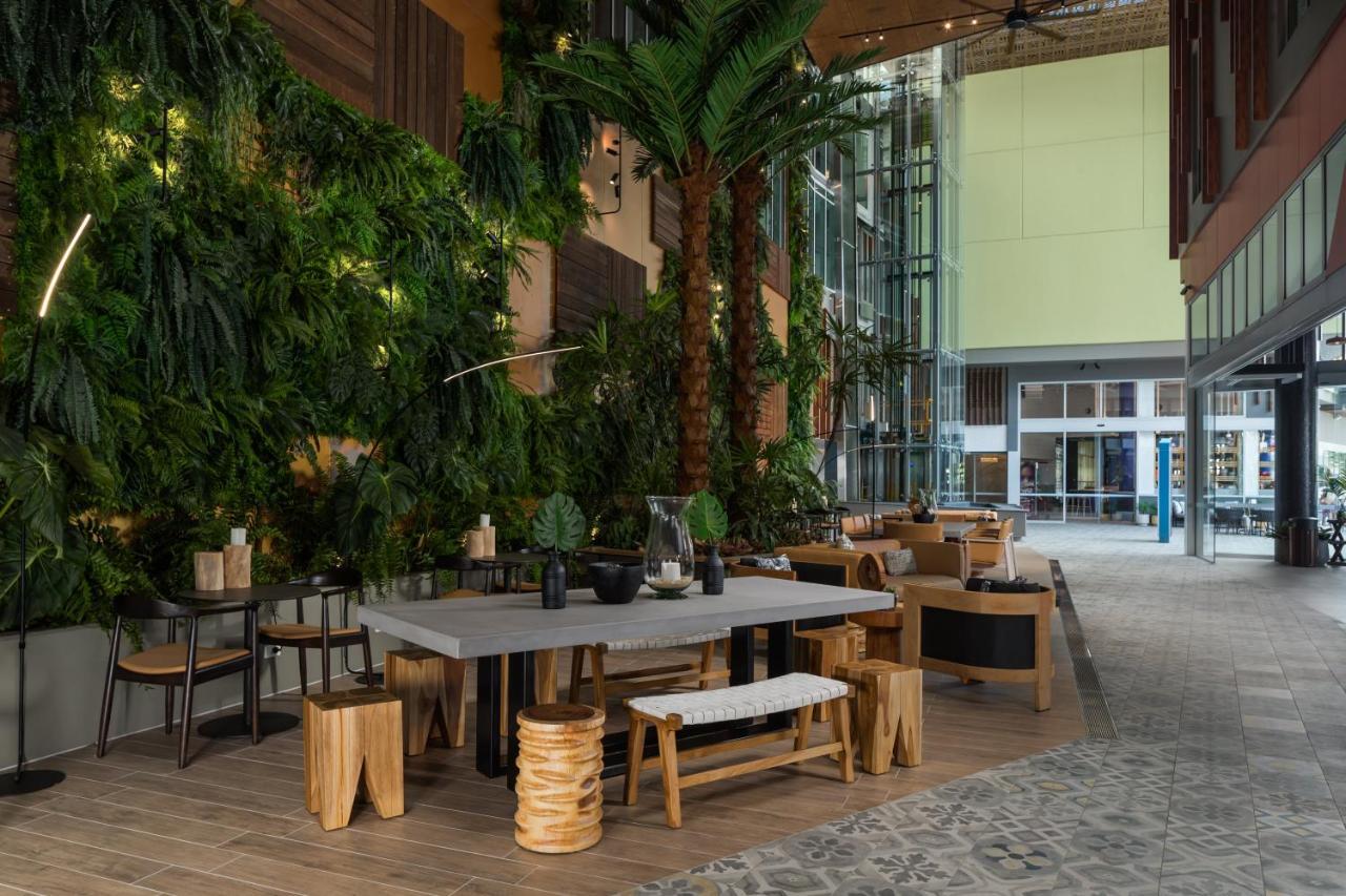 Crystalbrook Bailey Hotel Cairns Exterior photo The interior of the hotel